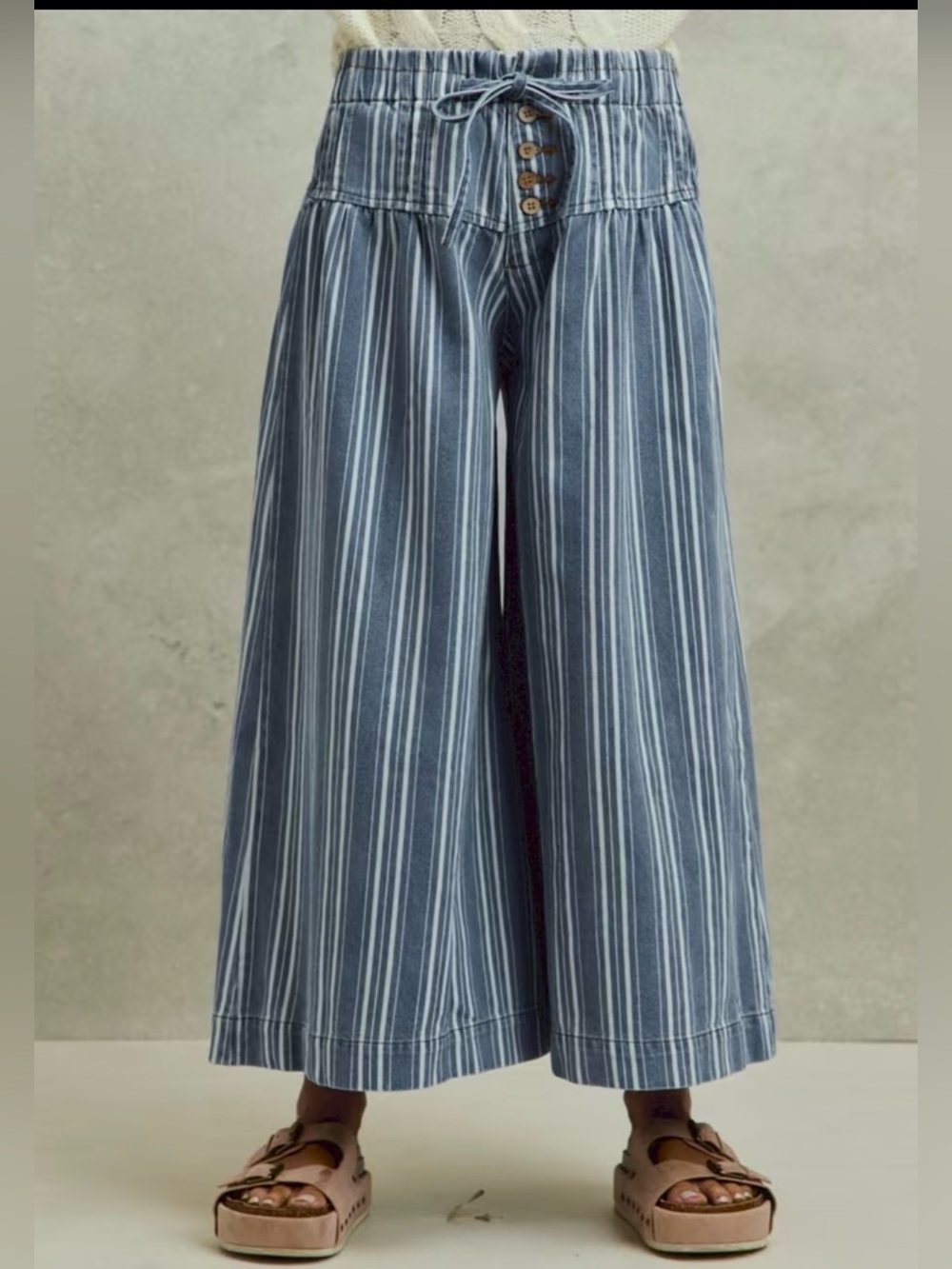D15. So Me Blue Striped Wide-Leg Pants